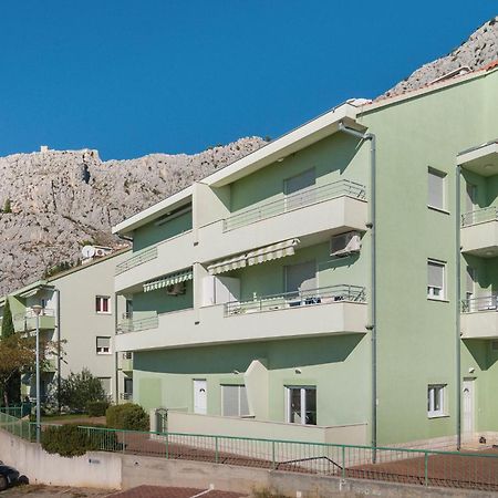 Nice Apartment In Omis With House Sea View 외부 사진
