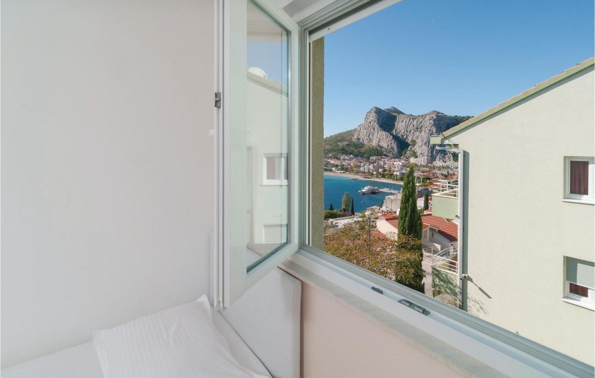 Nice Apartment In Omis With House Sea View 외부 사진